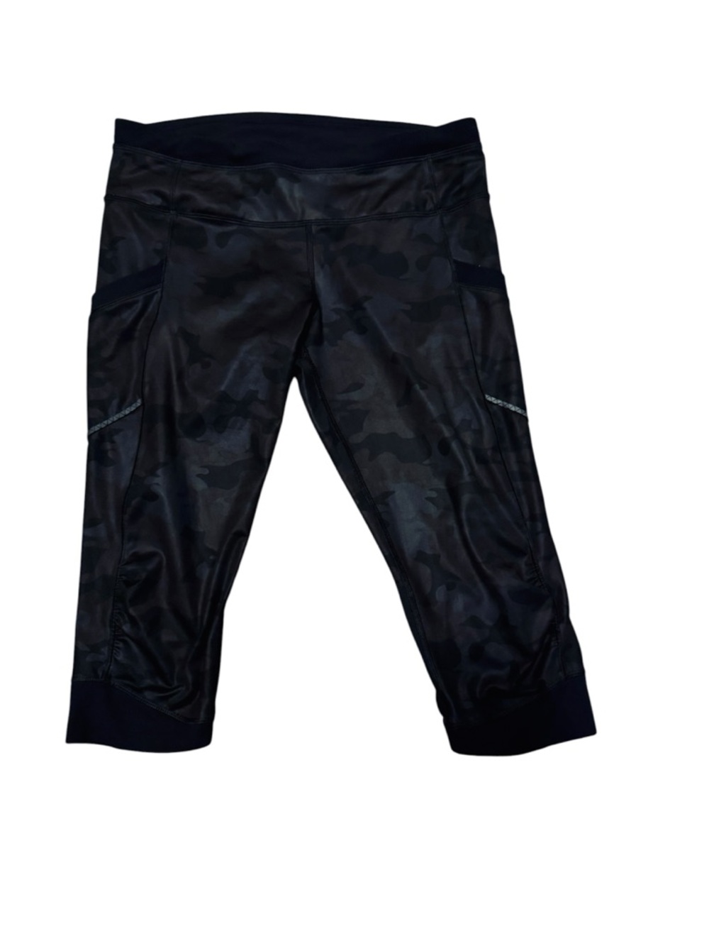 Lululemon Black Camo Crop Leggings Size 10 Reflective Athletic Capri Pants